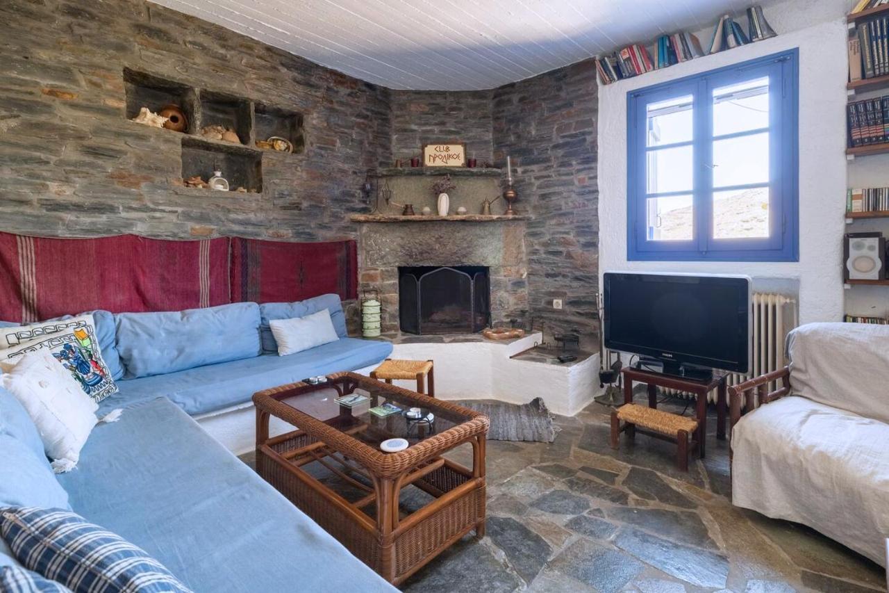 Traditional Village House On Kea Milopotamos  Bagian luar foto